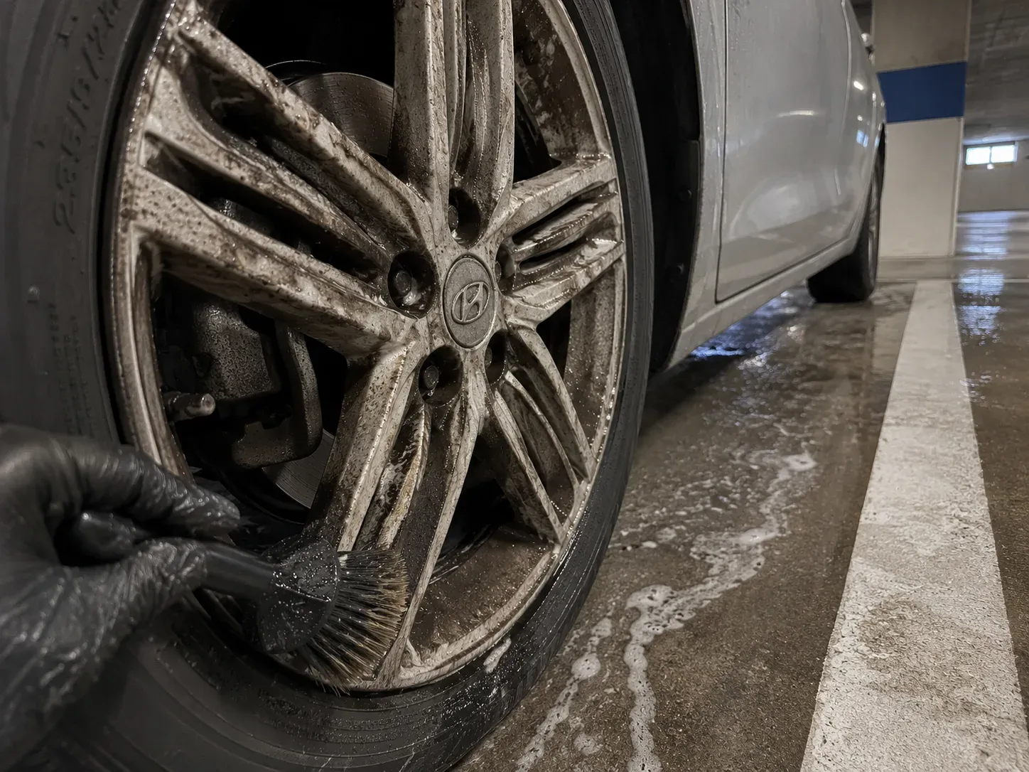 Cleaning brake dust from an alloy wheel in Irving